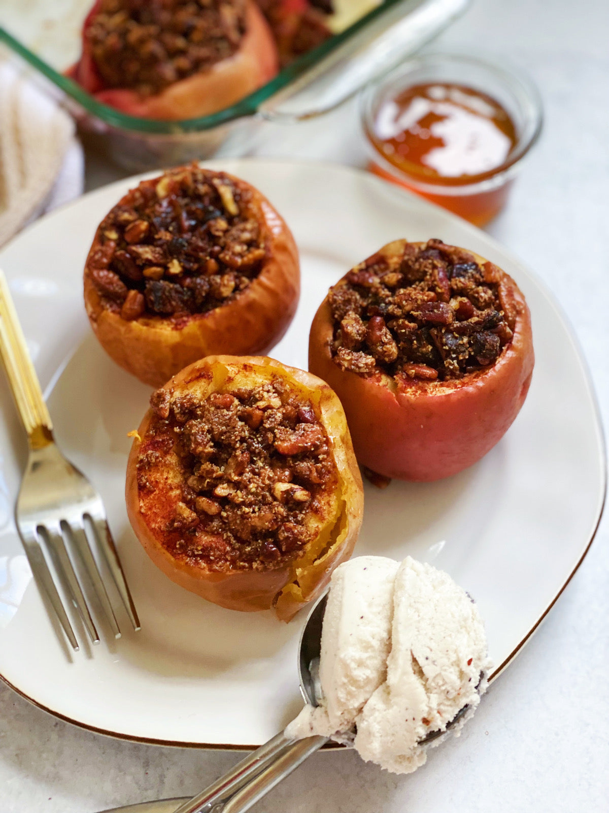Lazy Man's Apple Crisp aka Baked Stuffed Apples