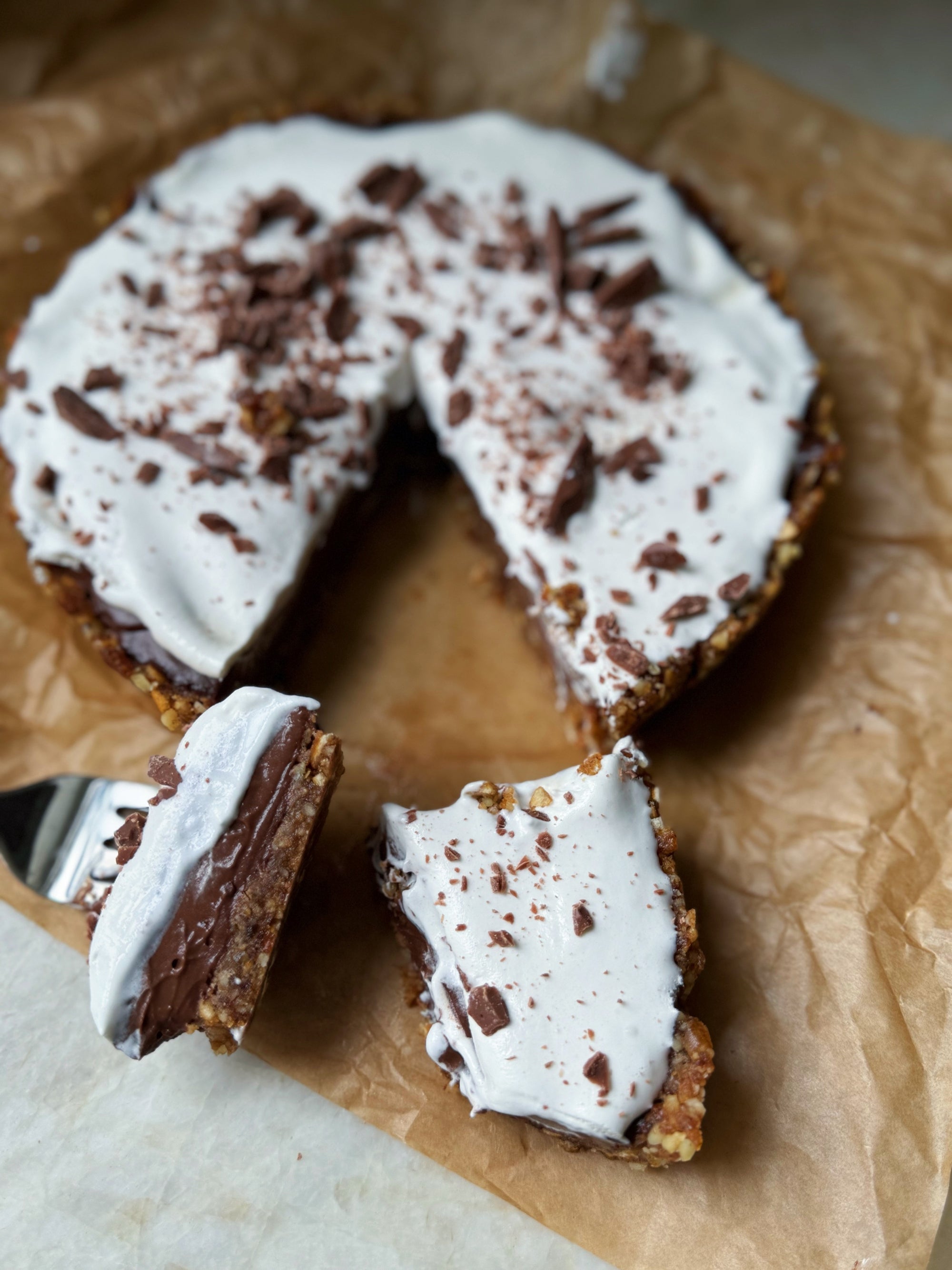 Chocolate Pretzel Pudding Pie